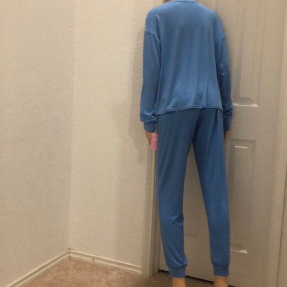 Jenni Printed Long-Sleeve Pajamas Set - Picture 7 of 8